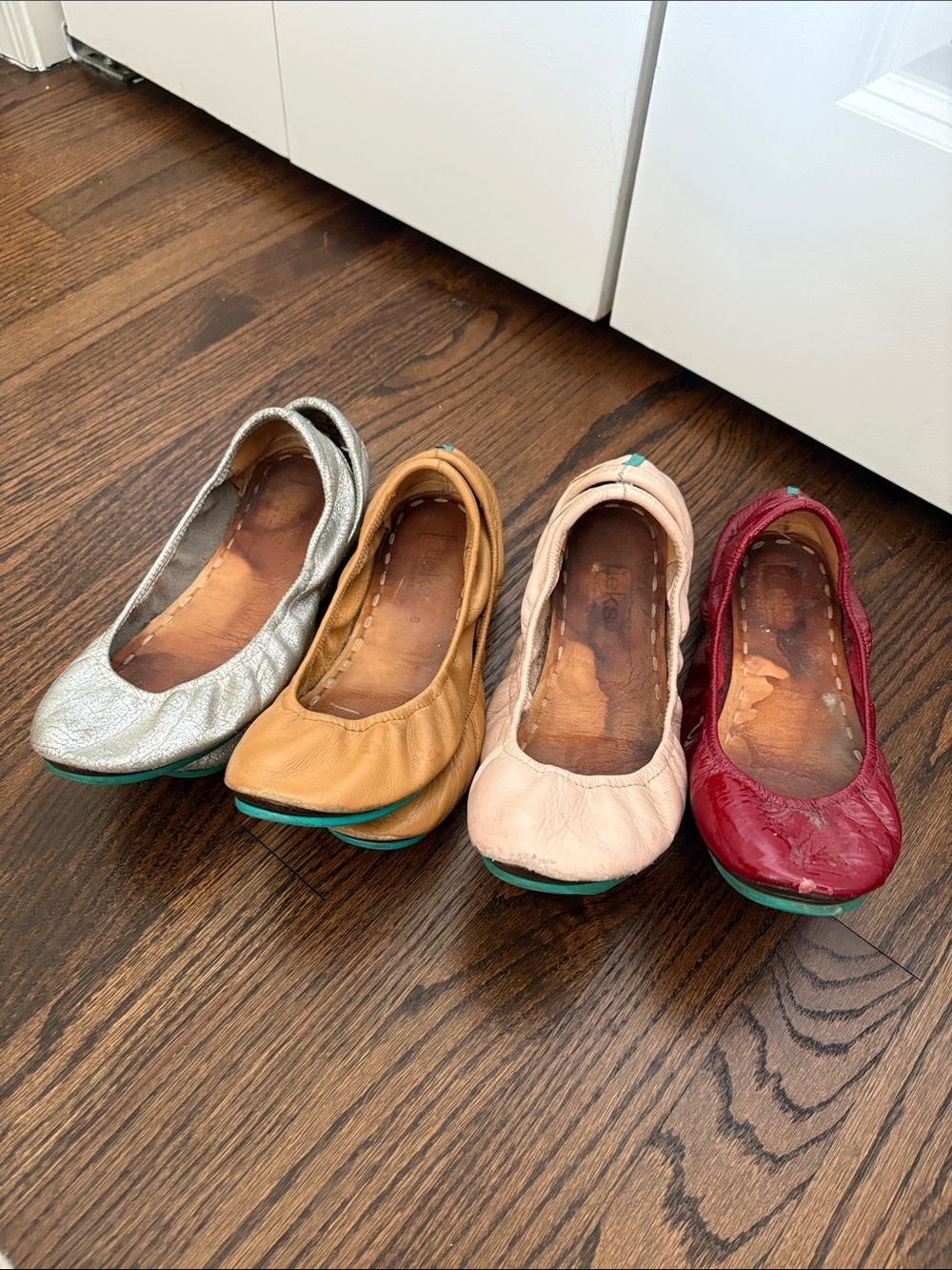 Assorted Tieks Women's Leather Ballet Flats - Silver, Tan, Red, Blush - Size 8 - Picture 4 of 5